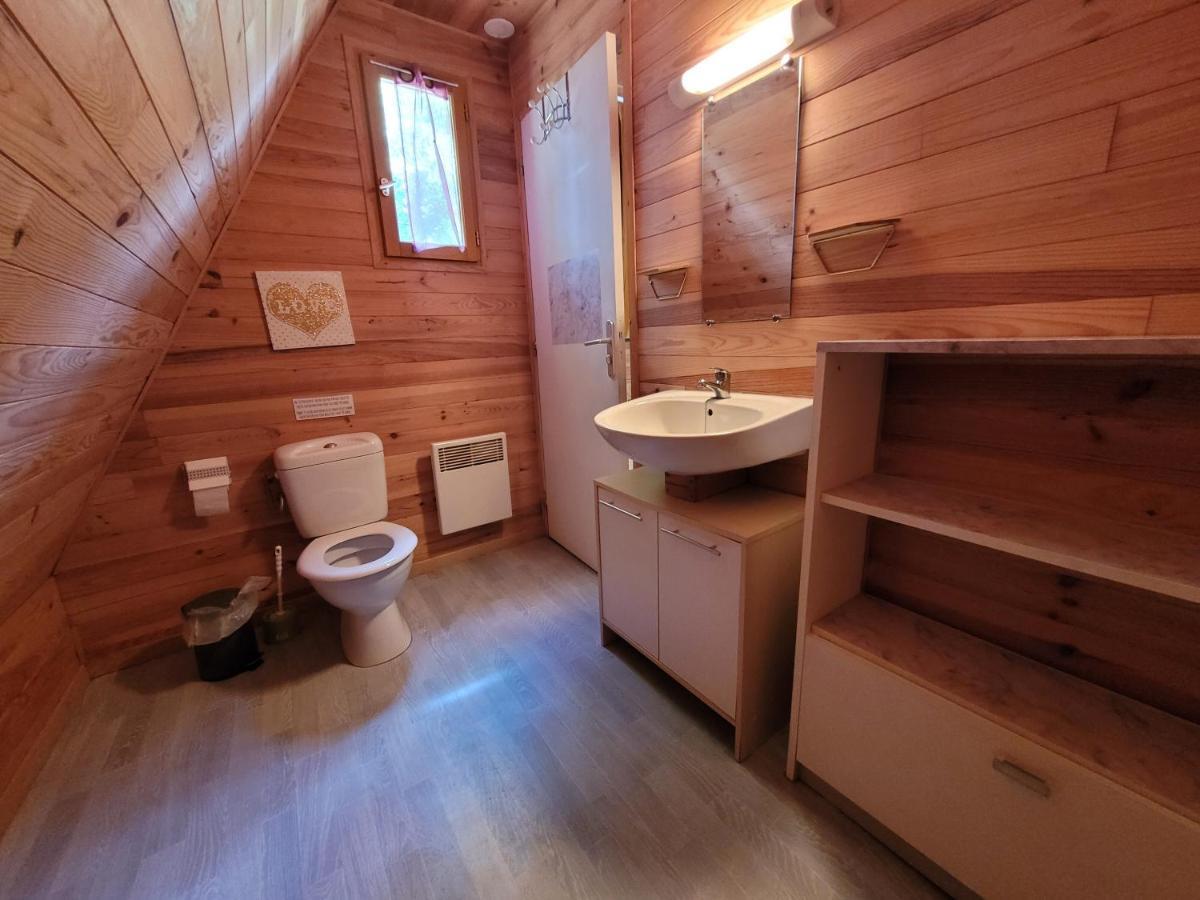 Camping Les Hirondelles ブール・サント・マリー エクステリア 写真