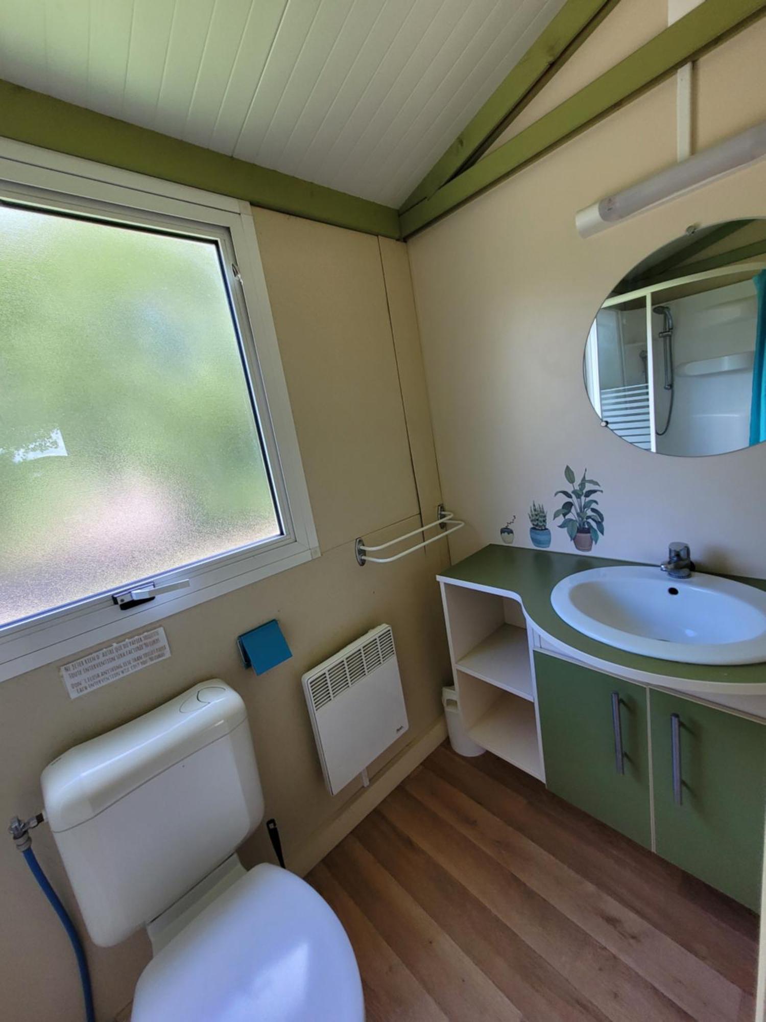 Camping Les Hirondelles ブール・サント・マリー エクステリア 写真