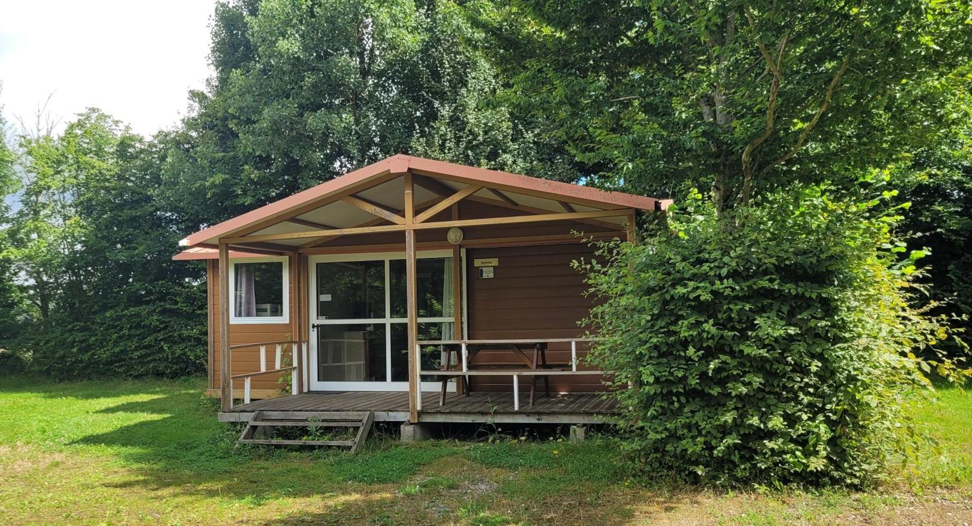 Camping Les Hirondelles ブール・サント・マリー エクステリア 写真